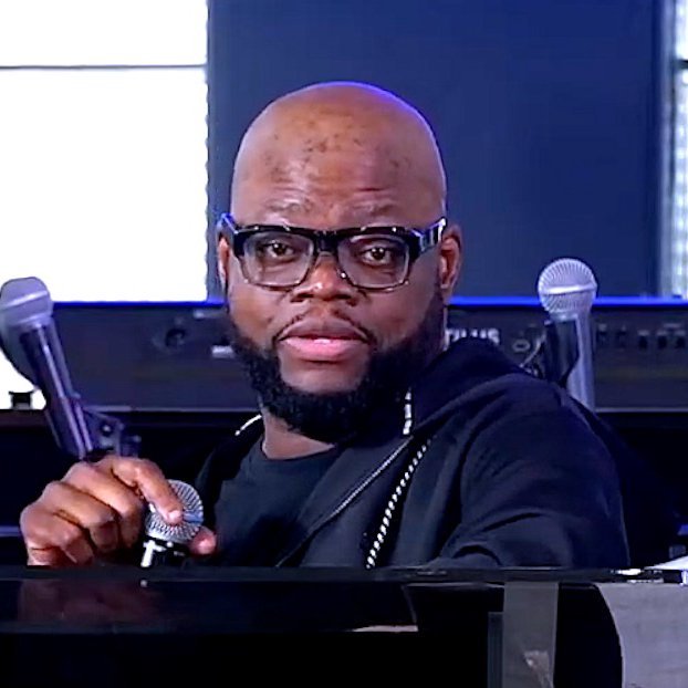 Change My Garments in Front of my Adversary