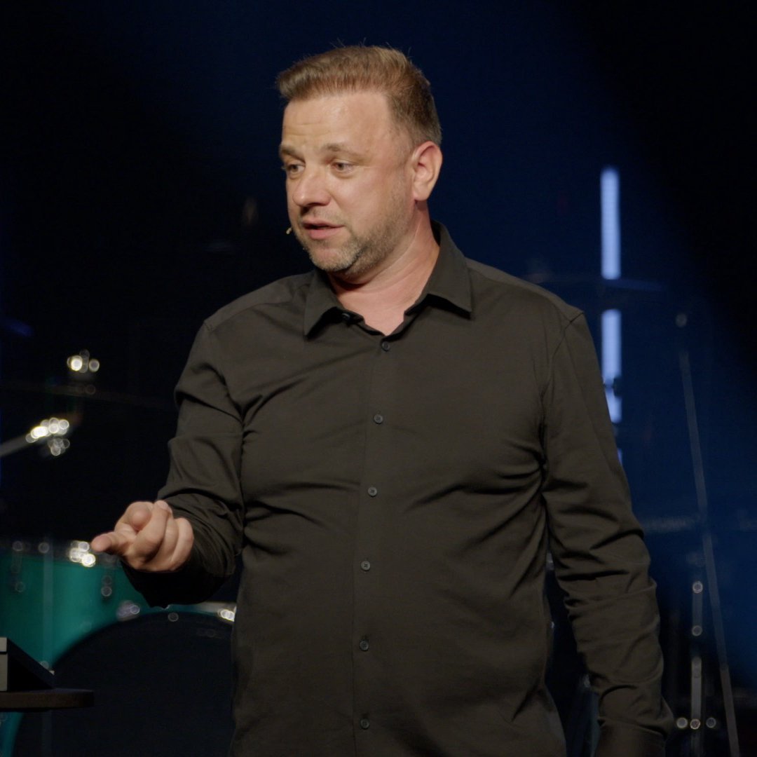 Когда Бога становится недостаточно