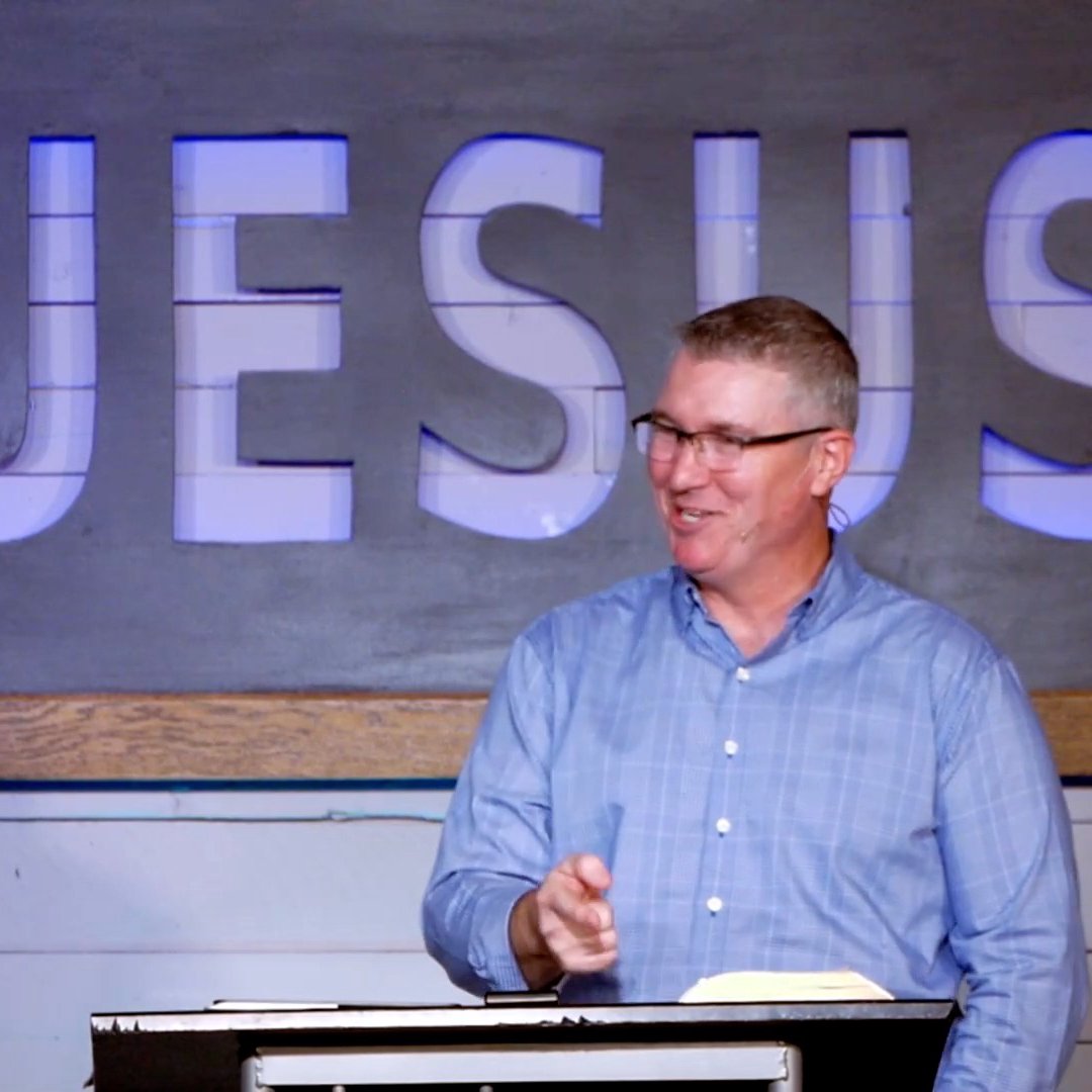 Living With Christ In The Center Of Your Work (Eph. 6:5-9) episode artwork